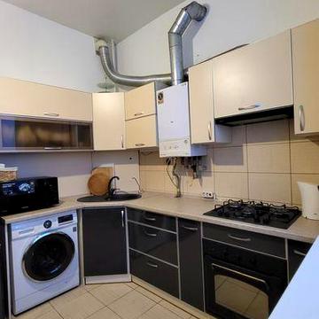 Сдам 2 комнатную квартиру 84м2 новострой 2 санузла мХолодная гора 6мин