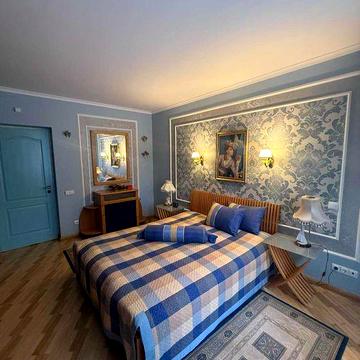 Продаж 4-кімнатної квартири в елітному районі Львова — вул Повстанська