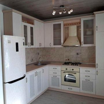 Симона Петлюри вул., 21