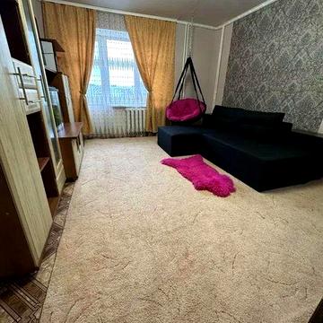 Продам 1-комн квартиру в районе Космонавтов ул.