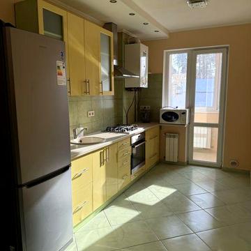 Квартира біля Центрального парку.  Газове опалення!