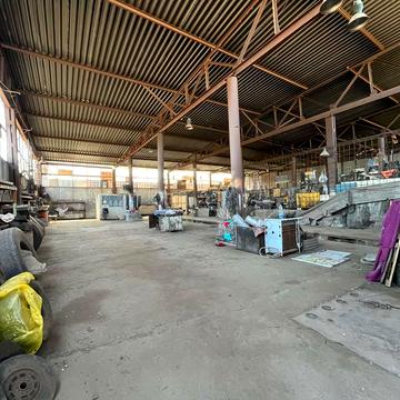 Конституційна вул., 15