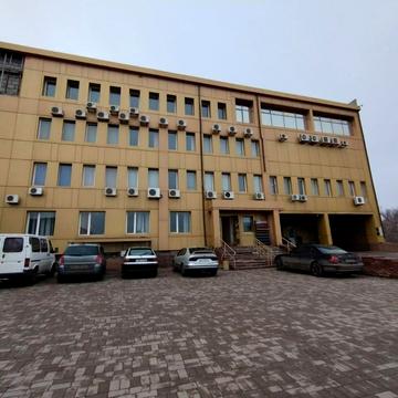 Конституційна вул., 15