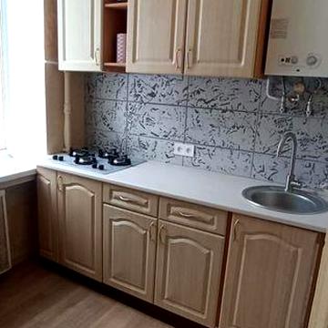 Здається 2 кім. квартира м.КПІ  довгостроково.