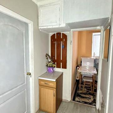 1 поверх, біля Мануфактури