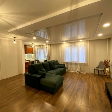 Рибальська вул., 13