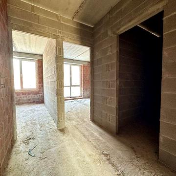 Продам квартиру в центрі міста з гардеробною .