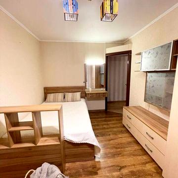 Продаж 3к Квартира Євпаторійська вулиця