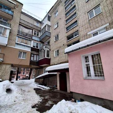 1 кім квартира  вул Лозовецька  24 кв м