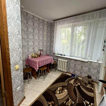 Продам 1 кімнату квартиру. Торг.