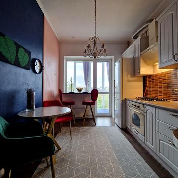 Павла Чубинського вул., 6