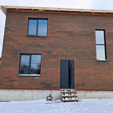 Продаж сучасного двоповерхового дуплексу