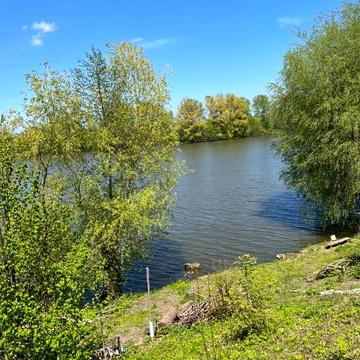 Набережна, 9