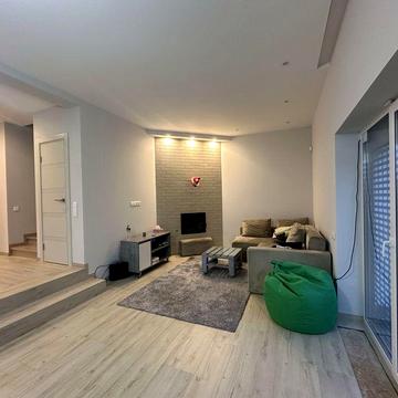 Сдам дуплекс отдельный заезд газ камин участок 3 сотки Гатное