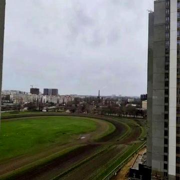 Продам 1 к  Краснова правильной планировки  42 2 ЖК Кадорр Сити