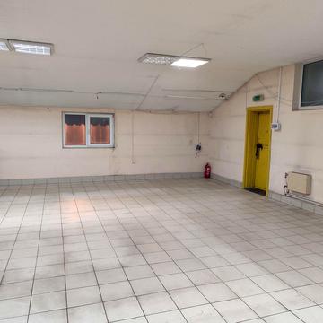 Валерія Лобановського просп. (Червонозоряний), 38