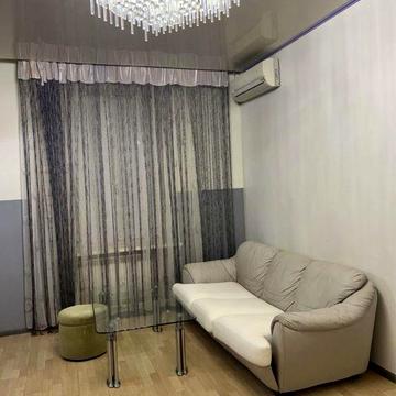 Можно на місяць.Здам 3-к кв.автономкою