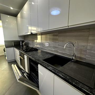 Провулок Надії, 2