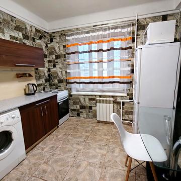 Оболонський просп., 43