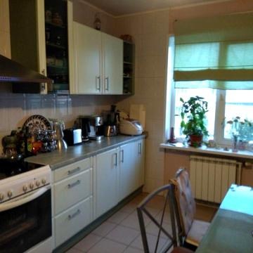 Дарніцький район, М. Поздняки, Броріса Гмирі 1-Б/6 прожаж 3х кімнатної