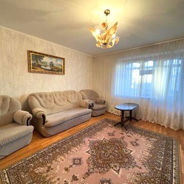 Укомплектована 3х кімнатна в цегляному будинку