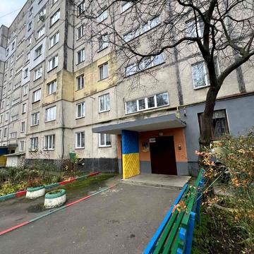 Келецька вул., 83