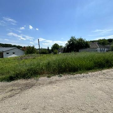 Проліскова вул., 18