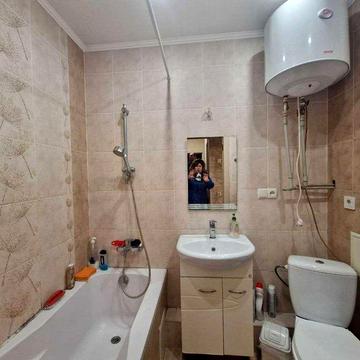 Сдам2х комн с косметическим ремонтом и техникой