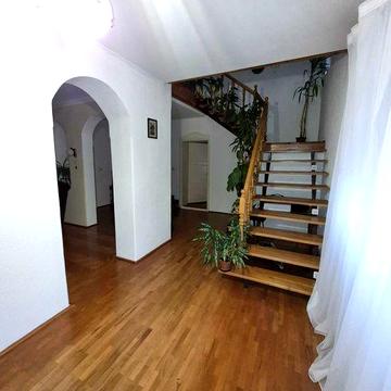 Оренда просторого будинка. Центр міста Ужгород