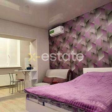 Зброярська вул., 7