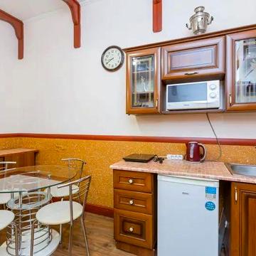 Оренда  Пр. Свободи 7, квартири на місяць, два від власника.