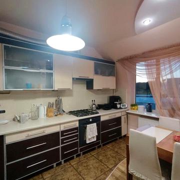 Продаж квартири на вул. Лісна (Сихів).
Площа квартири 78 кв.м плюс уз