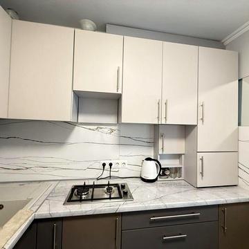 Оренда ближній центр квартира з ремонтом  , малі комунальні