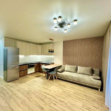 Оренда квартири-студіі  біля парку Центральний.