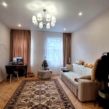 Продаж 2-х кім.кв.по вул.Меретина(ближній центр)