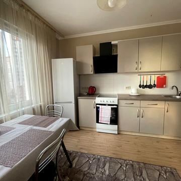 Софії Русової вул., 1