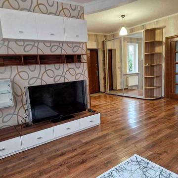 Здам будинок на Виставці