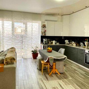 Продається котедж з ремонтом, вул. Олександрівська Код: 41875