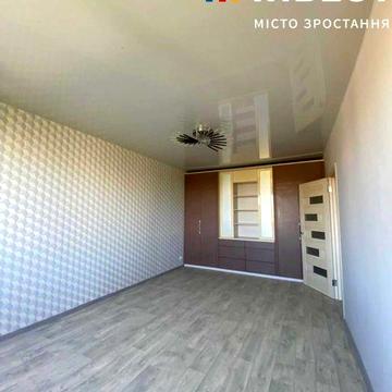 Продам 3 х комнатную квартиру на Натальи Ужвий.