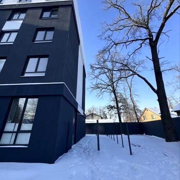 Двохкімнатна квартира з газом біля школи