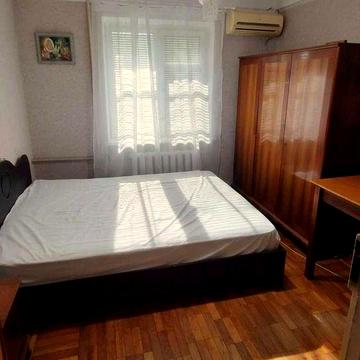 Продам 2кім квартиру Голосіївський пр-т 116а. Вікна у двір. АТБ, ВДНГ!