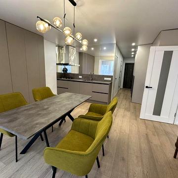 Оренда великої 1 км площа 62м2 в центрі