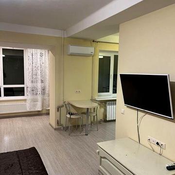 Перша оренда сучасної однокімнатної квартири на Русанівці