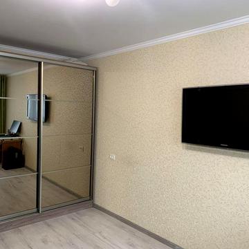 Продам 1 кім Вулиця Космонавтів