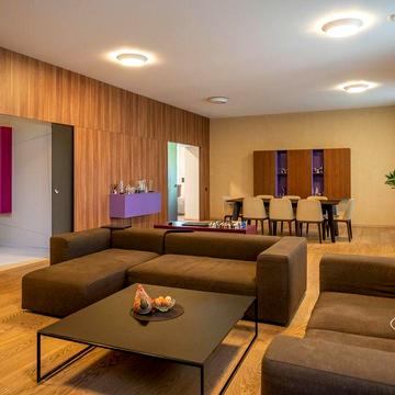 Прорізна, 38