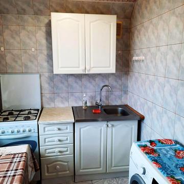 Жмеринська вул., 10