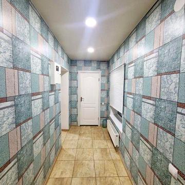 3 кімнатна чястину Будинку.Центр