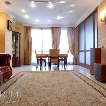 Олеся Гончара вул., 14