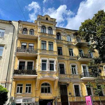 Повноцінна 3-к в історичному центрі Києва по вул Євгена Чикаленка 12