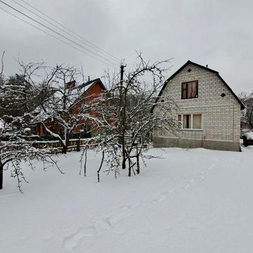 Будинок-дача. Ділянка 6сот